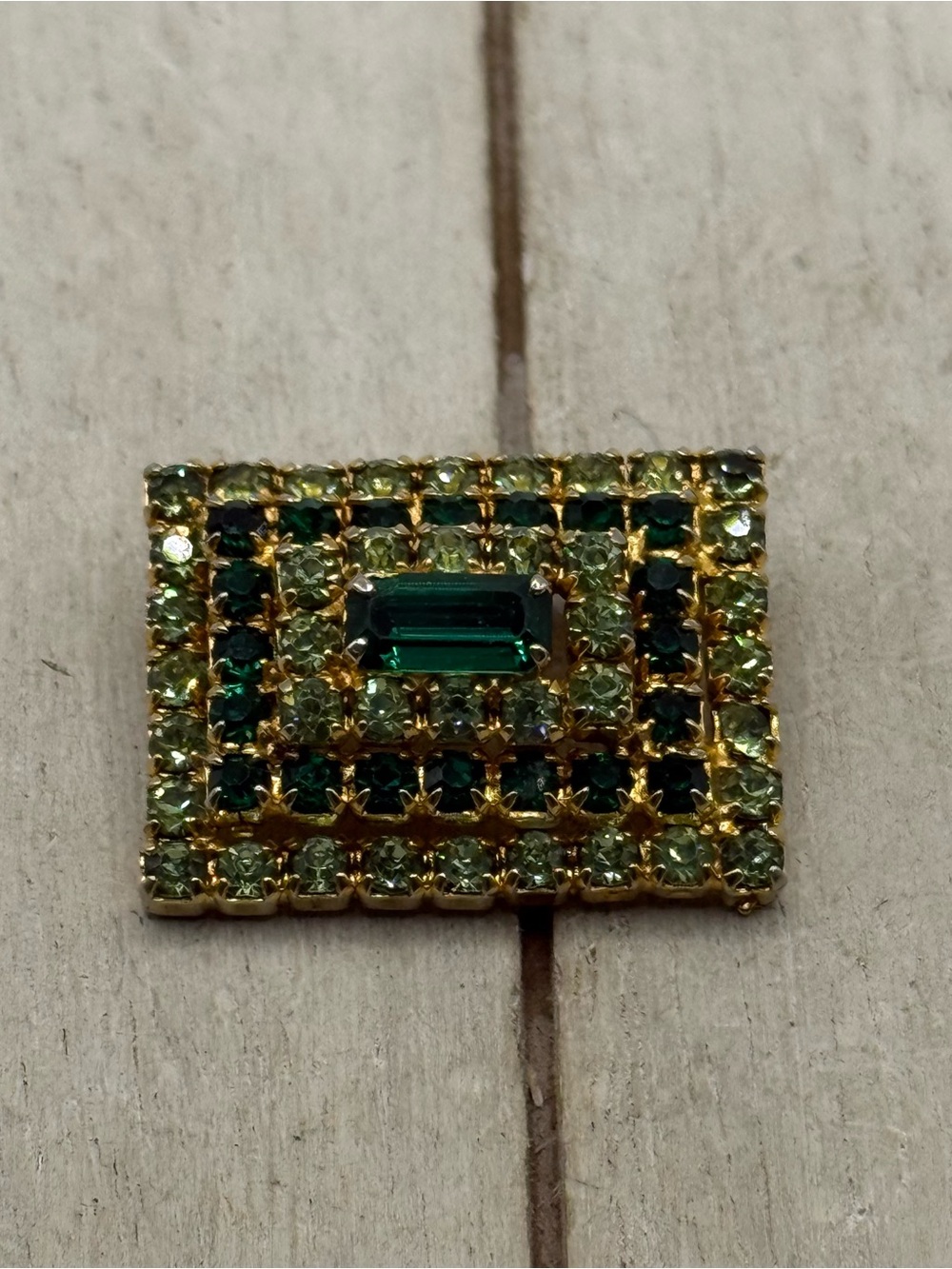 Vintage 1950s  Green Crystal rectangle  Brooch